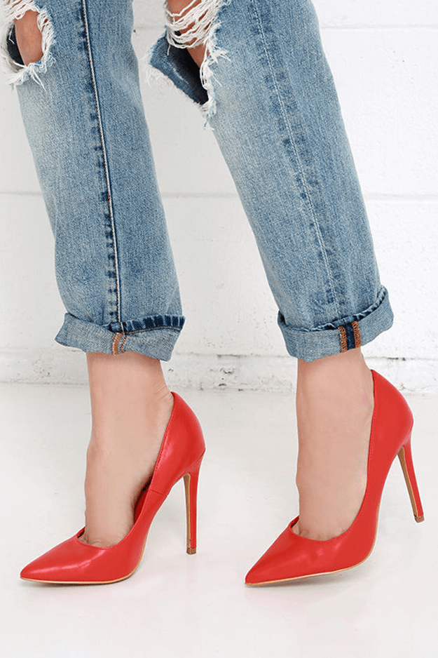 bright red pumps with boyfriend jeans