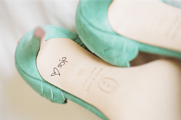 mint green shoes signed by sarah jessica parker