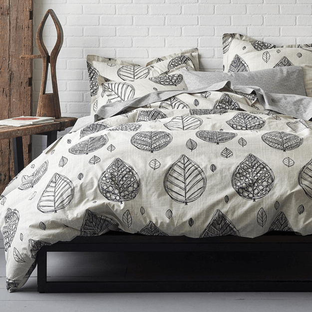 percale duvet cover with lef sketch print